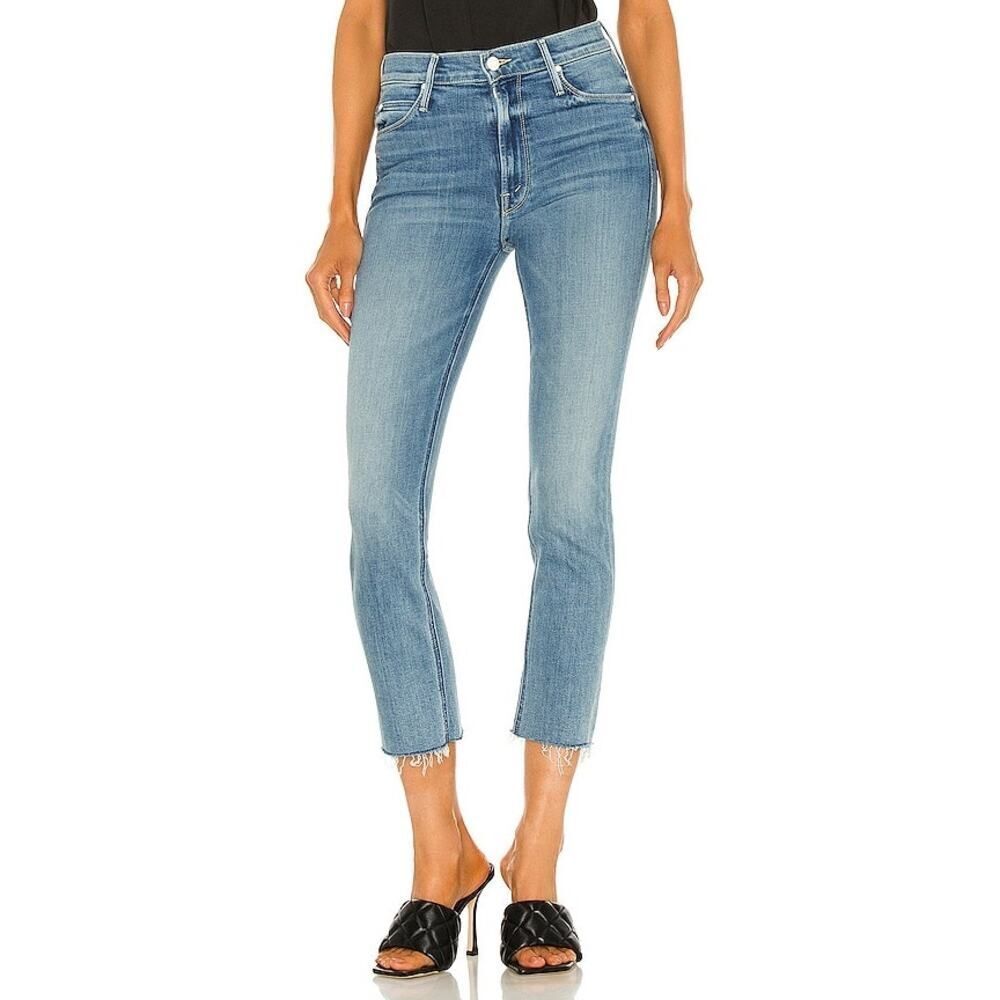 The Mid Rise Dazzler Crop Fray in Blowing Kisses 26”
